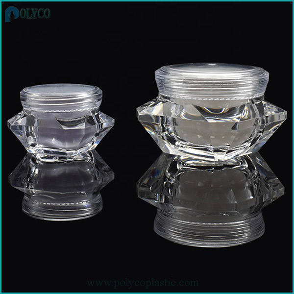 Cosmetic jar with transparent diamond lid