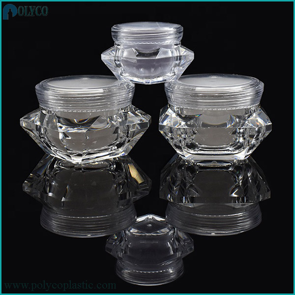 Diamond-shaped cosmetic jars made of plastic